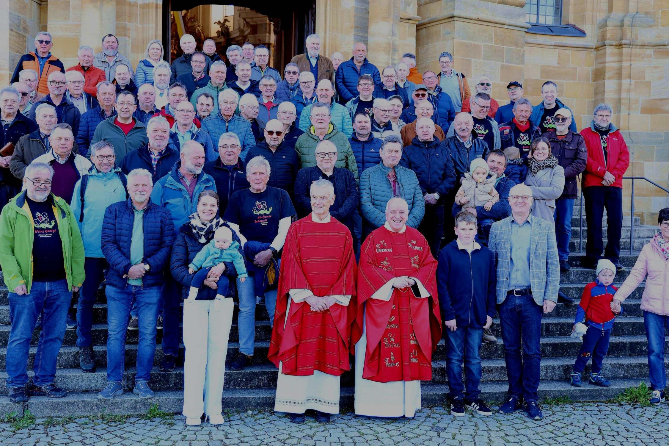Namenstag gemeinsam begehen: Um die 200 „Görchn“ feierten einen festlichen Gottesdienst in der Basilika Vierzehnheiligen, den der Guardian Pater Maximilian zusammen mit Pfarrer Reinhard Georg Strauch aus Bayreuth zelebrierte.