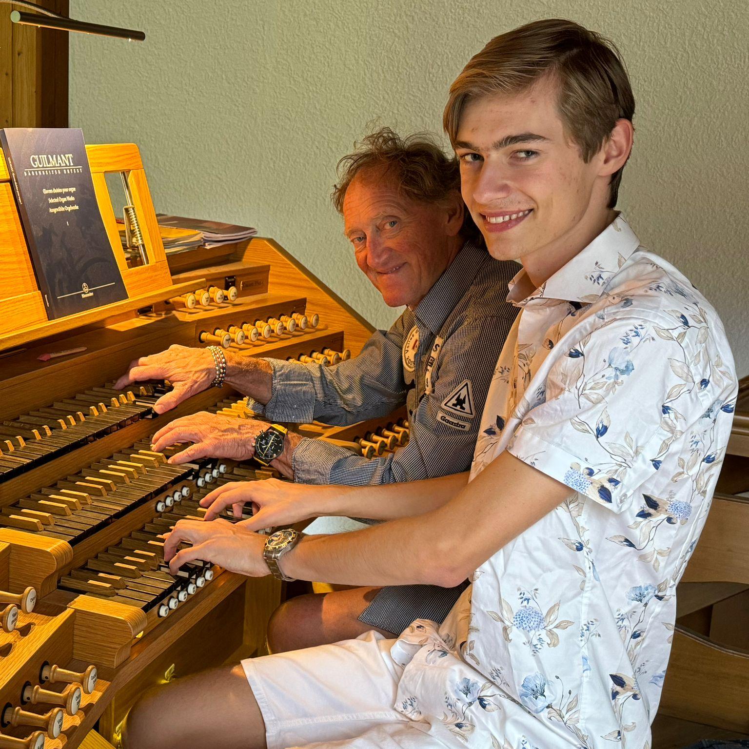 Organist Hubert und Tim