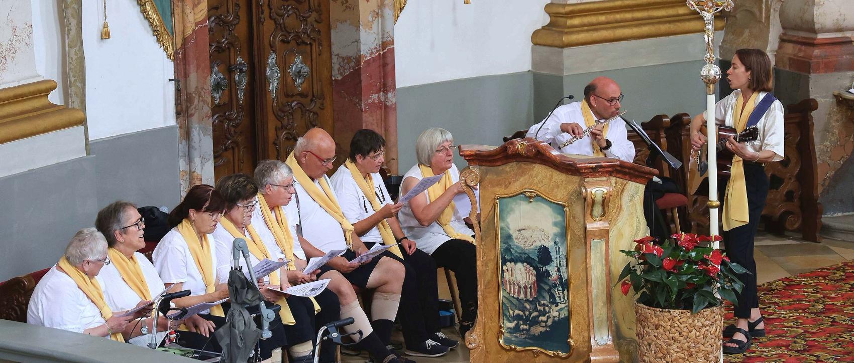An der Gestaltung des Gottesdienstes in der Basilika beteiligten sich der Regens-Wagner-Chor aus Burgkunstadt.