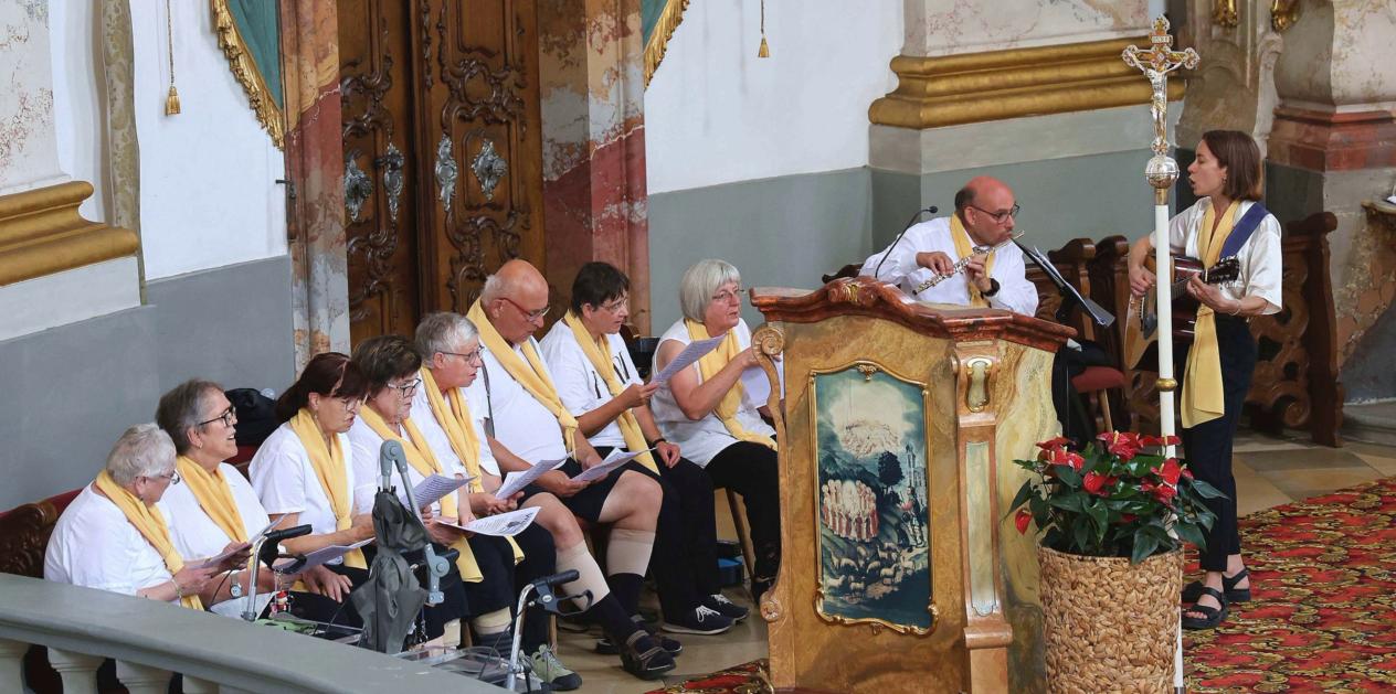 An der Gestaltung des Gottesdienstes in der Basilika beteiligten sich der Regens-Wagner-Chor aus Burgkunstadt.